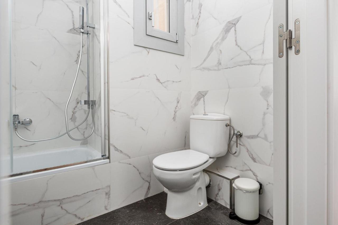 Simply Stunning - Hidden Gem, Heart Of Poble Sec Apartment Barcelona Ngoại thất bức ảnh